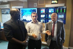 Генеральный директор Moving Pictures International (Камерун) г-н Hippolite Kamdem Fotso в Телекоммуникационном центре «Газпром космические системы»