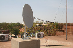 Станция спутниковой связи в Уагадугу (Буркина-Фасо), работающая через «Ямал-402»
