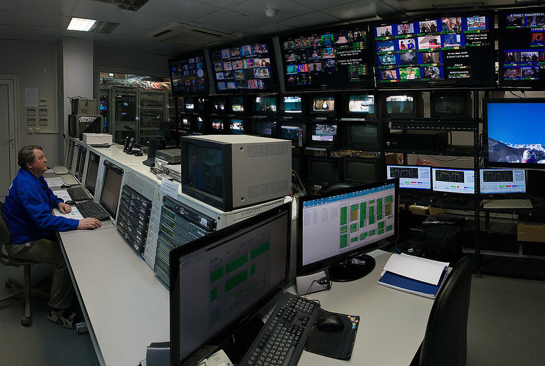 Зал центра спутниковых телевизионных систем в Москве