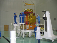 12 сентября 2003г. КА "Ямал-201" в Монтажно-испытательном комплексе.