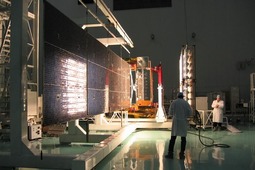 5 октября 2003г. Испытание солнечных батарей на КА "Ямал-202".
