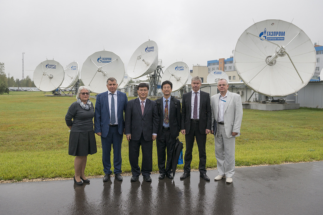 4 сентября 2015. Делегация China Satellite Communications посетила телекоммуникационный центр «Газпром космические системы».