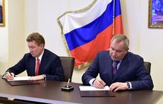 Алексей Миллер и Дмитрий Рогозин во время подписания. © ПАО "Газпром"