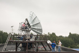 Монтаж антенны на здании 1А. 16 июля 2013г.